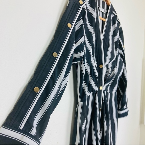 Sandro Paris black and white button front shirt dress with gold button detail. 6 - Picture 3 of 7